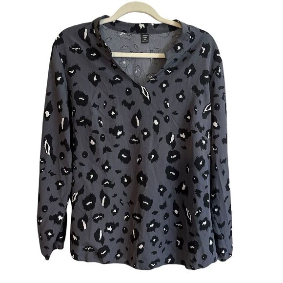 SHEIN LUNE Plus Notched Neck Allover Gray Leopard Print Blouse Size 2X - Picture 2 of 7